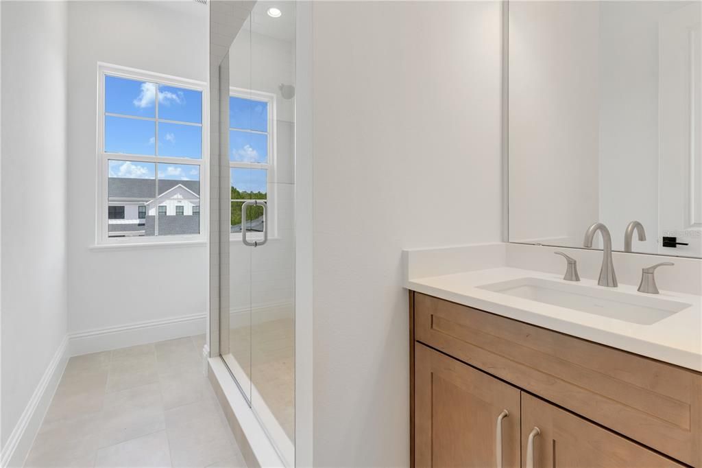 На продажу: $3,150,000 (5 спален, 6 ванн, 6632 Квадратных фут)