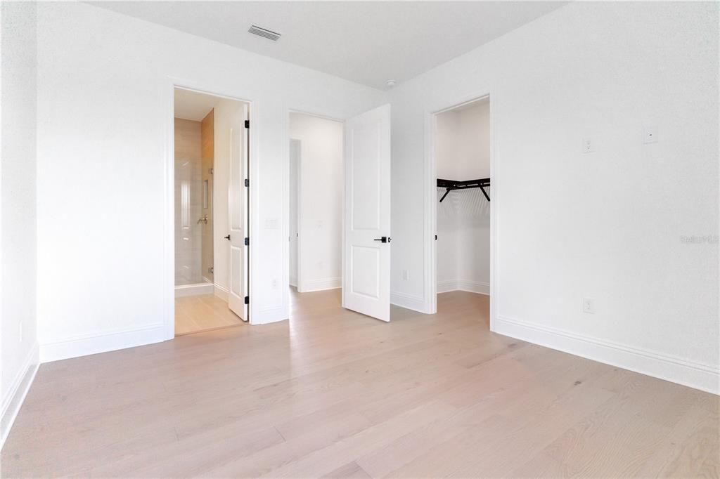 На продажу: $3,150,000 (5 спален, 6 ванн, 6632 Квадратных фут)