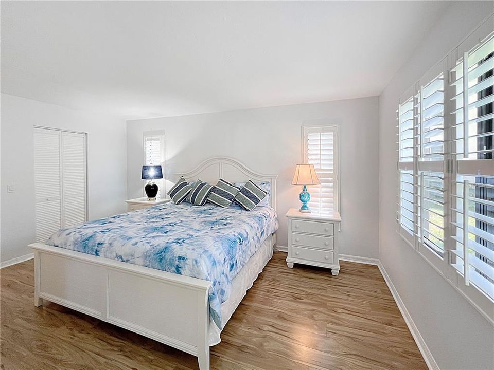 待售: $150,000 (2 贝兹, 2 浴室, 990 平方英尺)