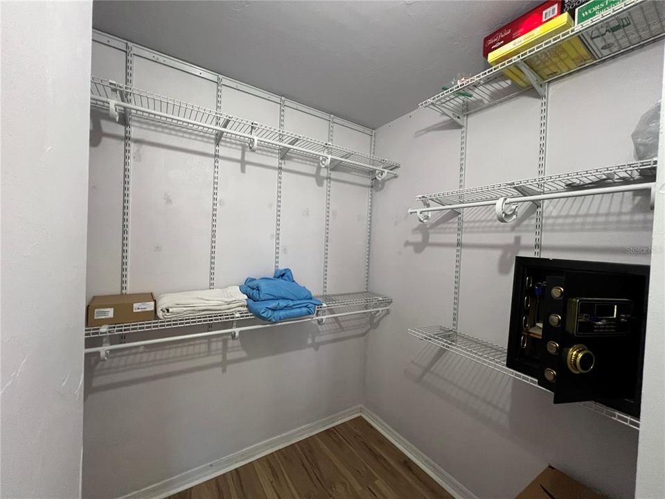 待售: $150,000 (2 贝兹, 2 浴室, 990 平方英尺)