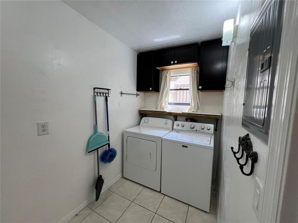 待售: $150,000 (2 贝兹, 2 浴室, 990 平方英尺)