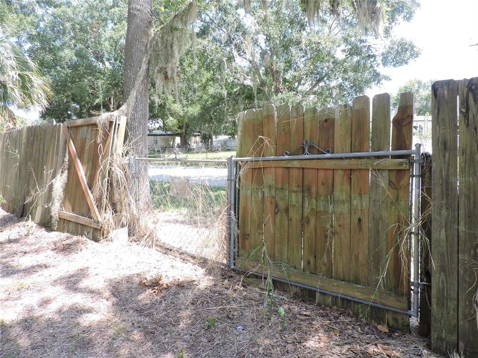 待售: $164,900 (2 贝兹, 1 浴室, 1166 平方英尺)