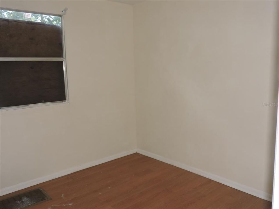 待售: $164,900 (2 贝兹, 1 浴室, 1166 平方英尺)