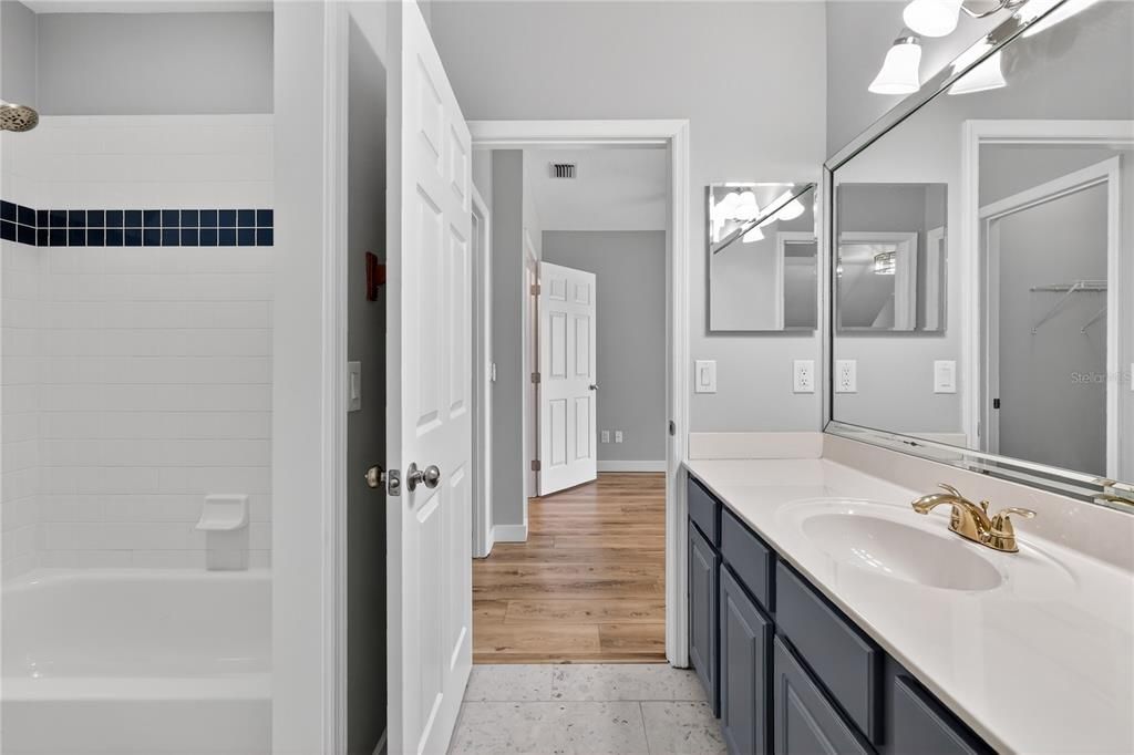 На продажу: $874,900 (4 спален, 3 ванн, 2625 Квадратных фут)