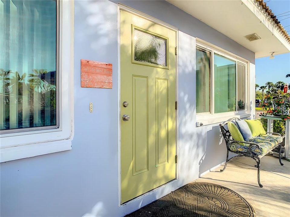 For Rent: $2,900 (2 beds, 2 baths, 1184 Square Feet)