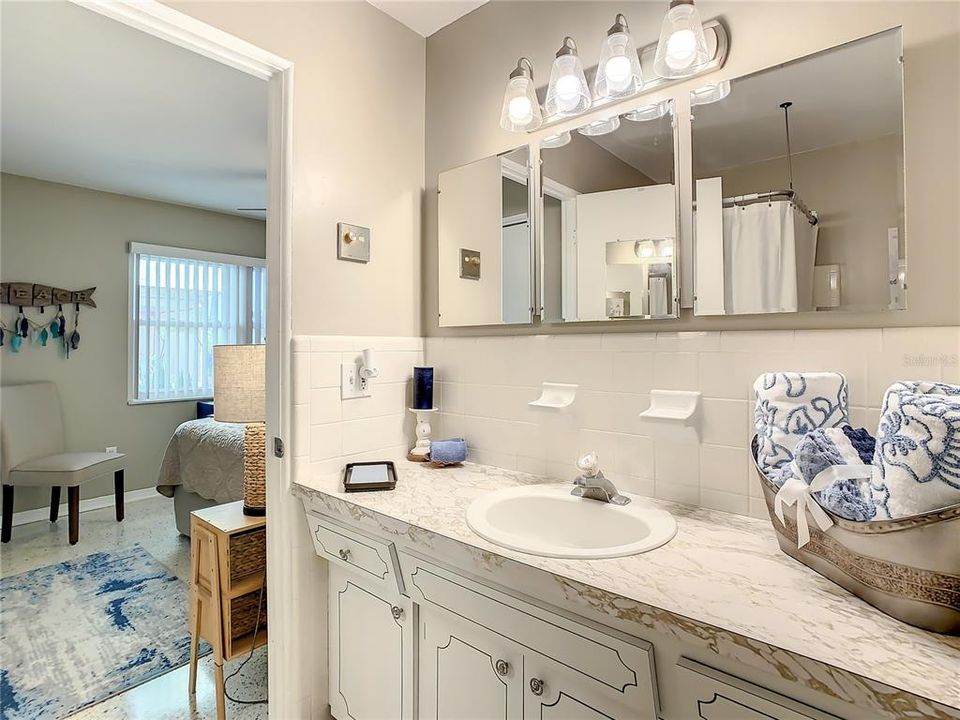 For Rent: $2,900 (2 beds, 2 baths, 1184 Square Feet)