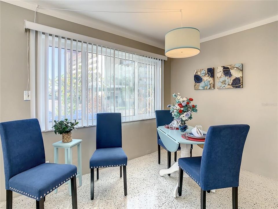 For Rent: $2,900 (2 beds, 2 baths, 1184 Square Feet)