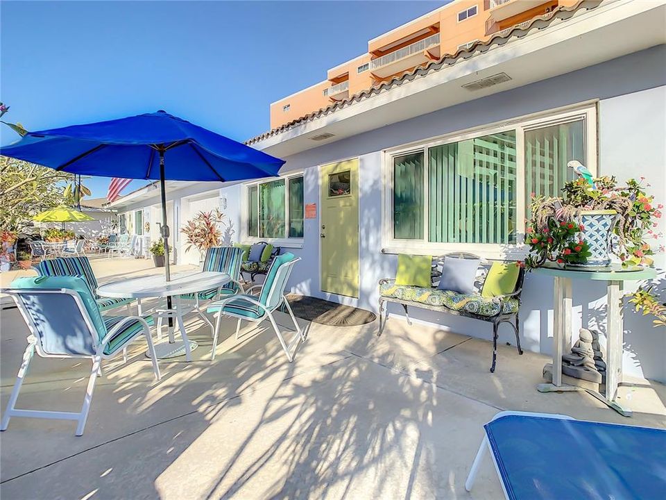 For Rent: $2,900 (2 beds, 2 baths, 1184 Square Feet)