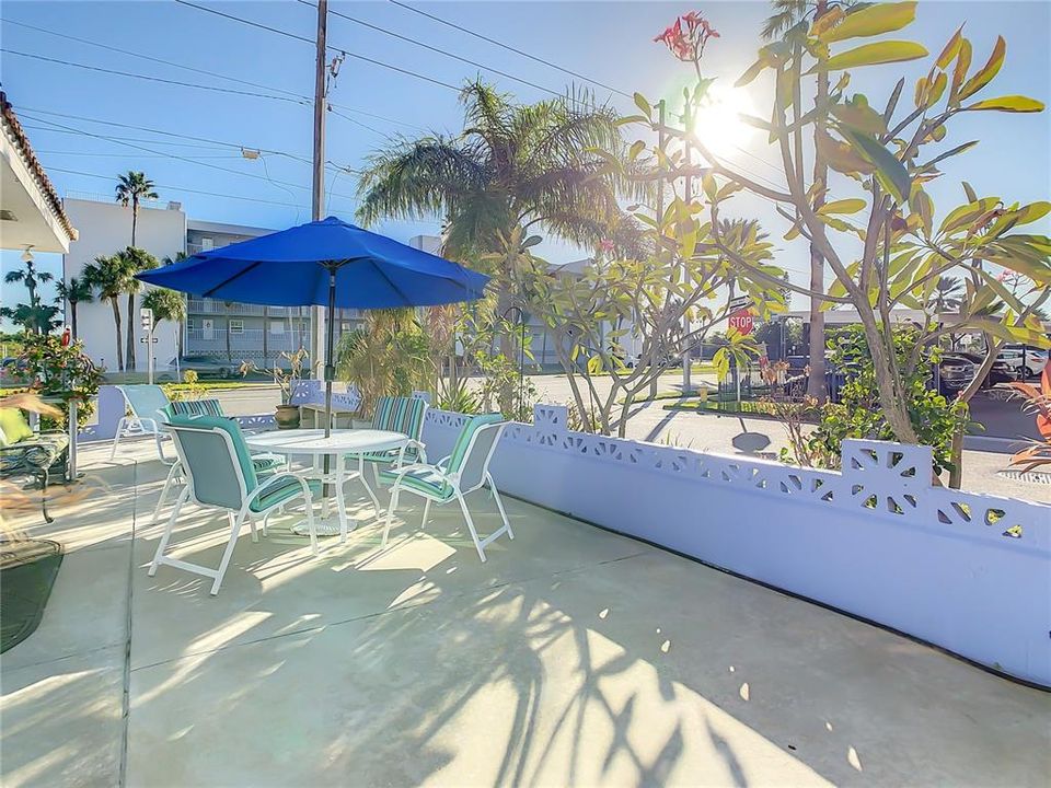 For Rent: $2,900 (2 beds, 2 baths, 1184 Square Feet)