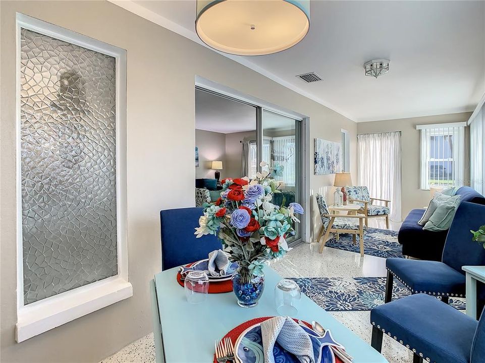 For Rent: $2,900 (2 beds, 2 baths, 1184 Square Feet)