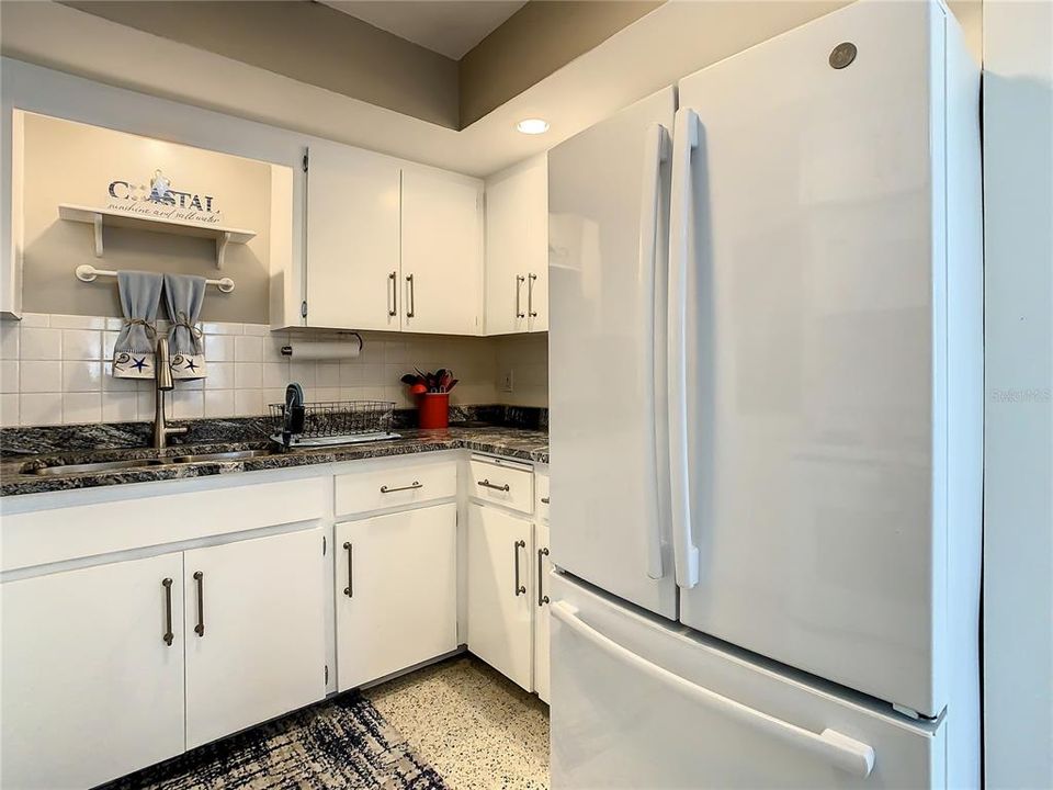 For Rent: $2,900 (2 beds, 2 baths, 1184 Square Feet)