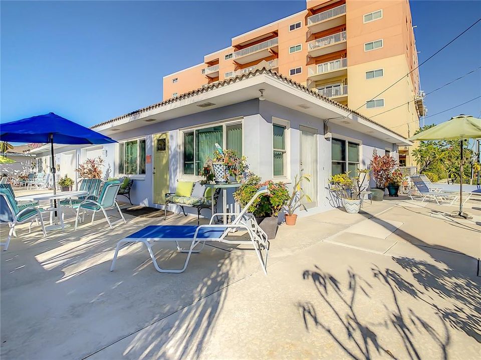 For Rent: $2,900 (2 beds, 2 baths, 1184 Square Feet)