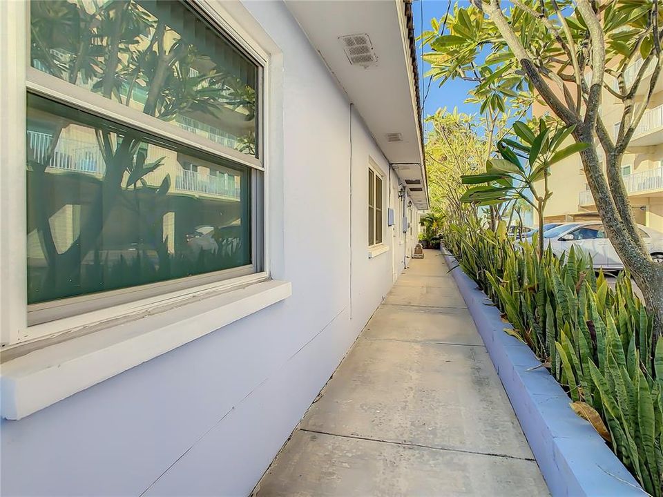 For Rent: $2,900 (2 beds, 2 baths, 1184 Square Feet)