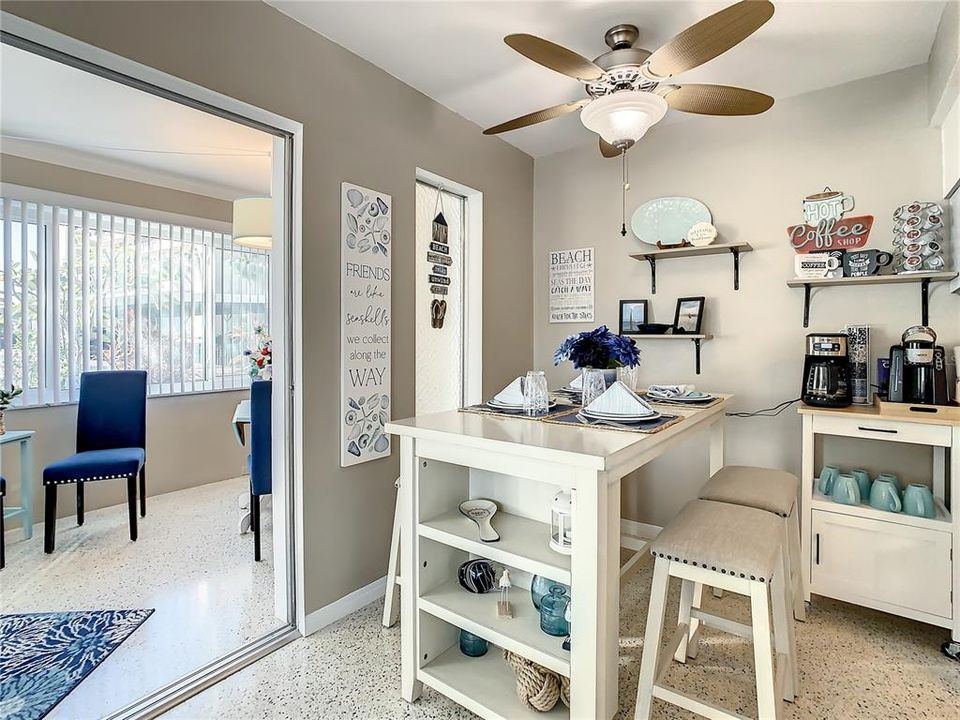 For Rent: $2,900 (2 beds, 2 baths, 1184 Square Feet)