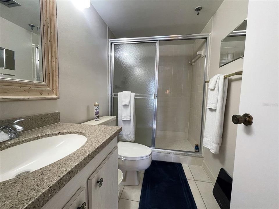 Под контрактом: $3,100 (2 спален, 2 ванн, 1100 Квадратных фут)