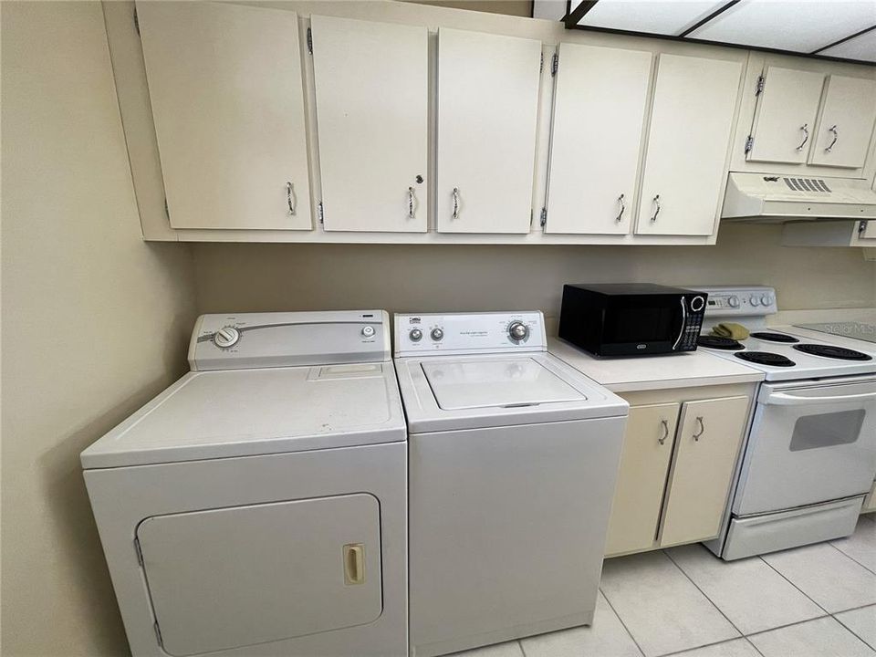 Под контрактом: $3,100 (2 спален, 2 ванн, 1100 Квадратных фут)