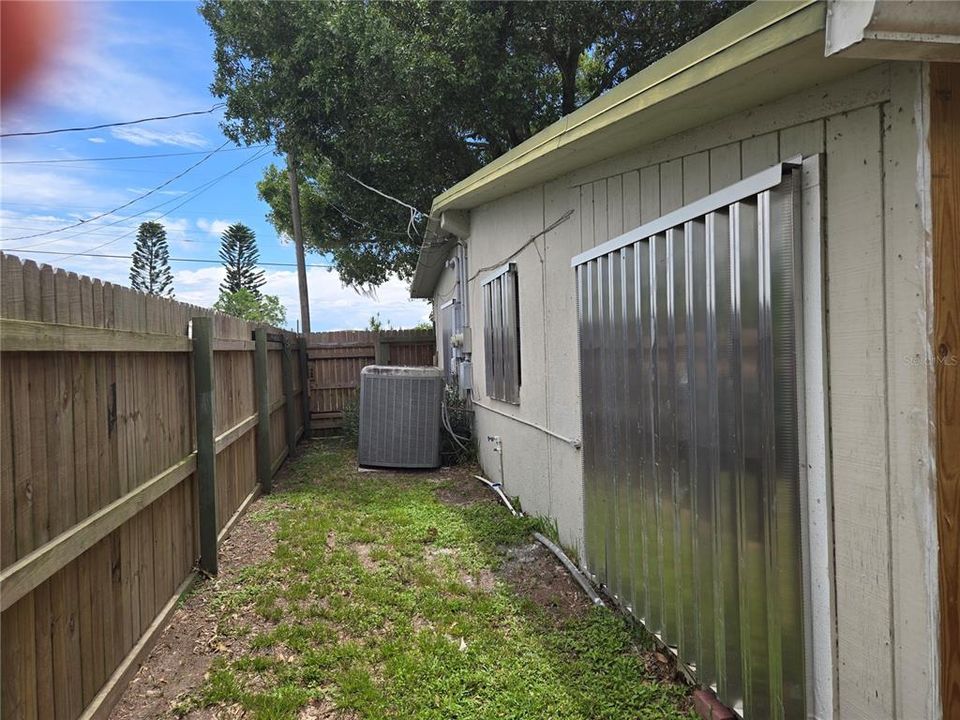 En Venta: $250,000 (2 camas, 1 baños, 900 Pies cuadrados)