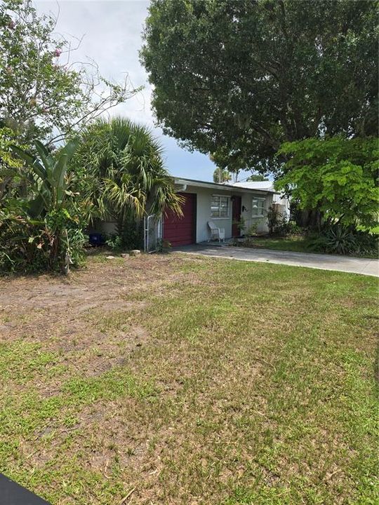 En Venta: $250,000 (2 camas, 1 baños, 900 Pies cuadrados)