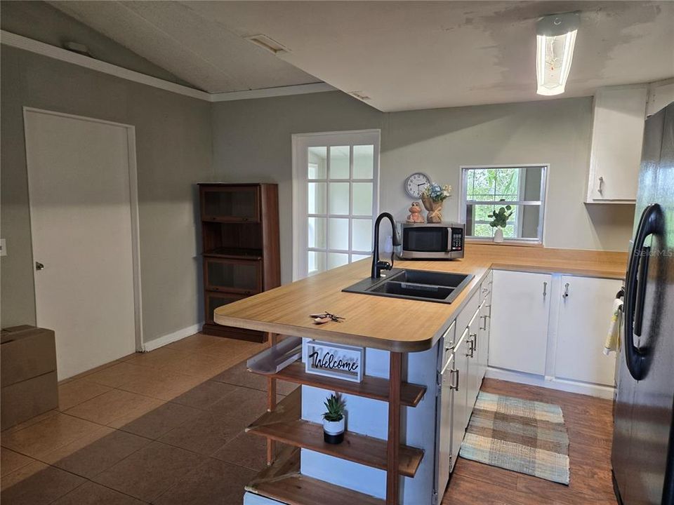 En Venta: $250,000 (2 camas, 1 baños, 900 Pies cuadrados)