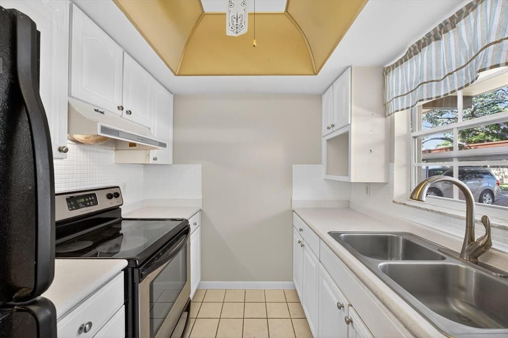 Под контрактом: $109,900 (1 спален, 1 ванн, 645 Квадратных фут)