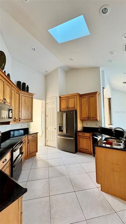 待售: $659,000 (3 贝兹, 2 浴室, 3000 平方英尺)