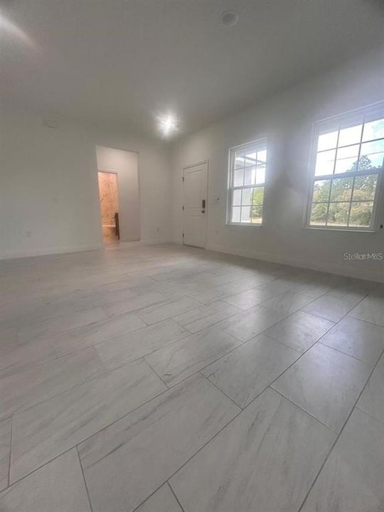 В аренду: $1,780 (4 спален, 2 ванн, 1581 Квадратных фут)