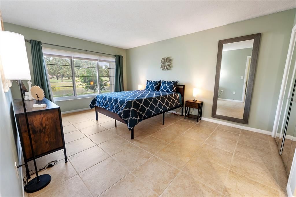 For Rent: $1,600 (1 beds, 1 baths, 954 Square Feet)