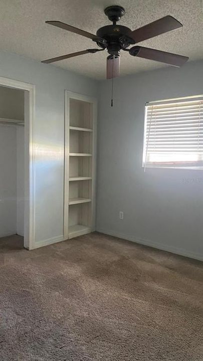 合同活跃: $268,900 (3 贝兹, 2 浴室, 1269 平方英尺)