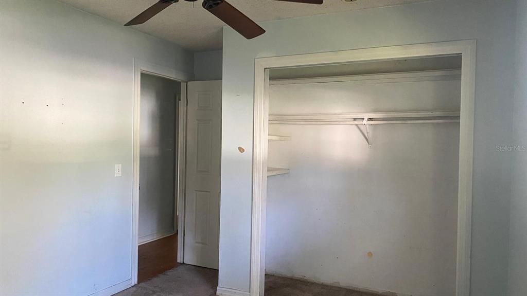 合同活跃: $268,900 (3 贝兹, 2 浴室, 1269 平方英尺)