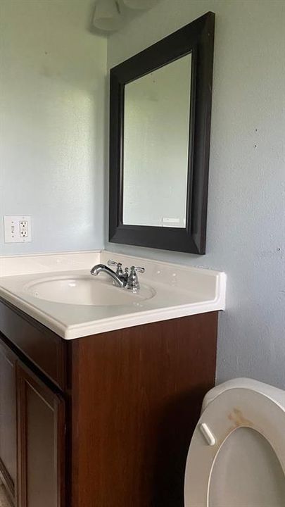 合同活跃: $268,900 (3 贝兹, 2 浴室, 1269 平方英尺)