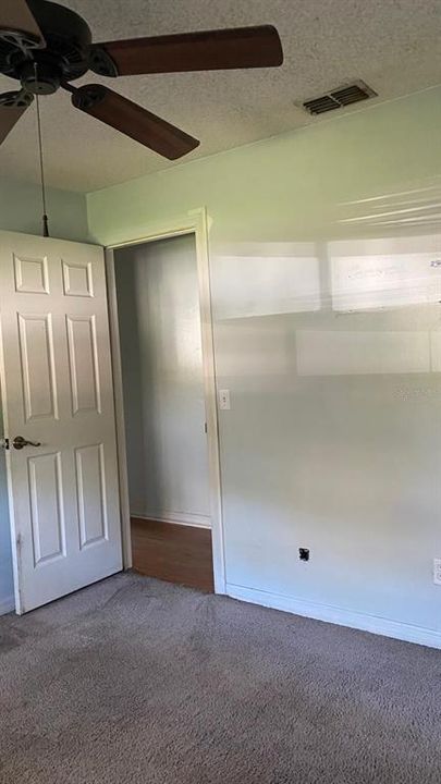 合同活跃: $268,900 (3 贝兹, 2 浴室, 1269 平方英尺)