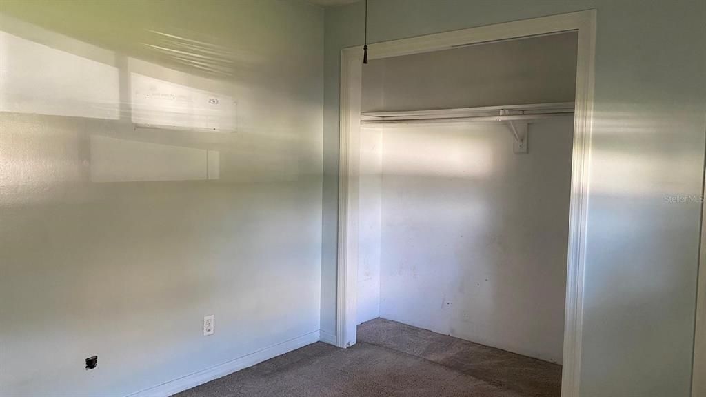 合同活跃: $268,900 (3 贝兹, 2 浴室, 1269 平方英尺)