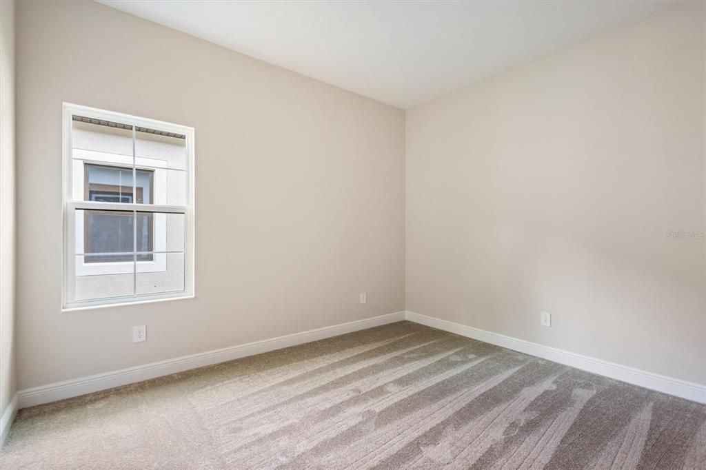 For Sale: $899,990 (5 beds, 4 baths, 4142 Square Feet)