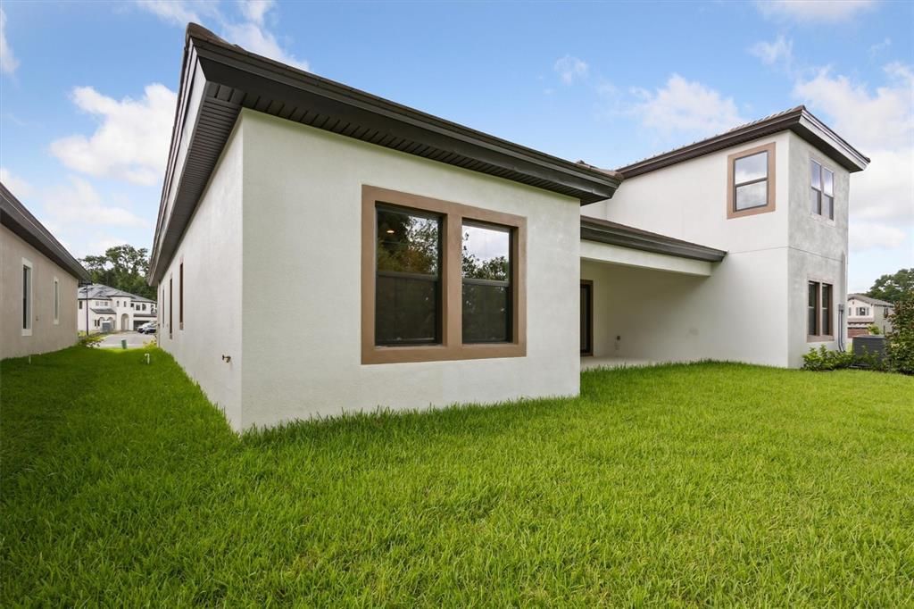 For Sale: $899,990 (5 beds, 4 baths, 4142 Square Feet)