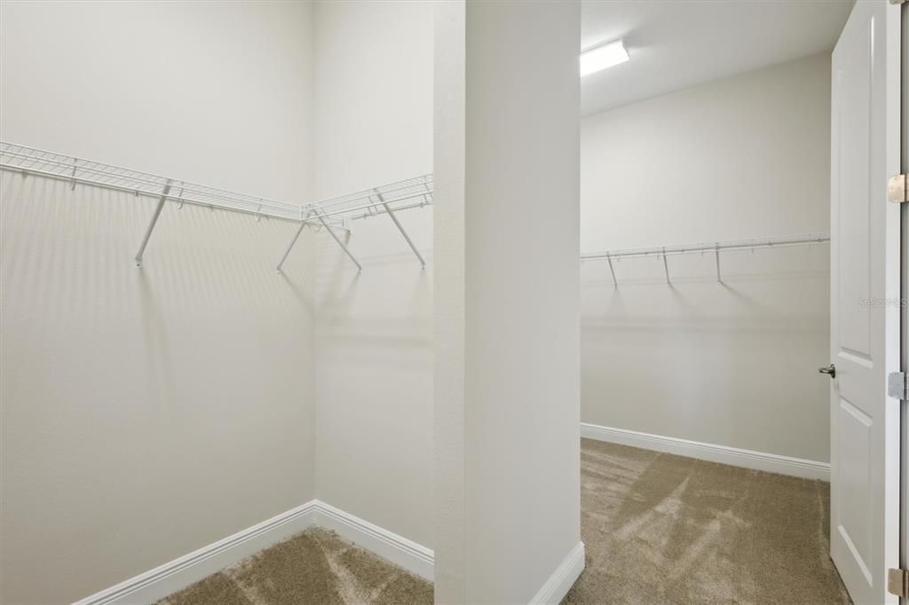 For Sale: $899,990 (5 beds, 4 baths, 4142 Square Feet)