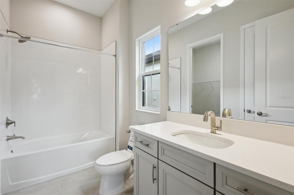 For Sale: $899,990 (5 beds, 4 baths, 4142 Square Feet)