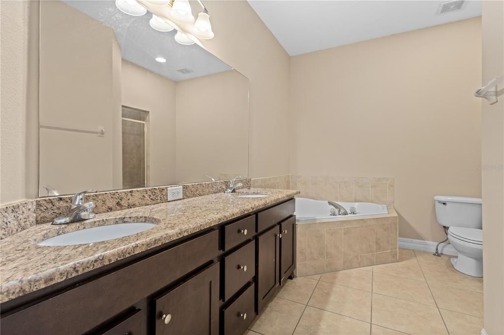 For Sale: $445,900 (3 beds, 2 baths, 1696 Square Feet)