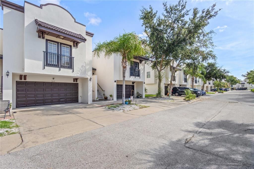For Sale: $445,900 (3 beds, 2 baths, 1696 Square Feet)