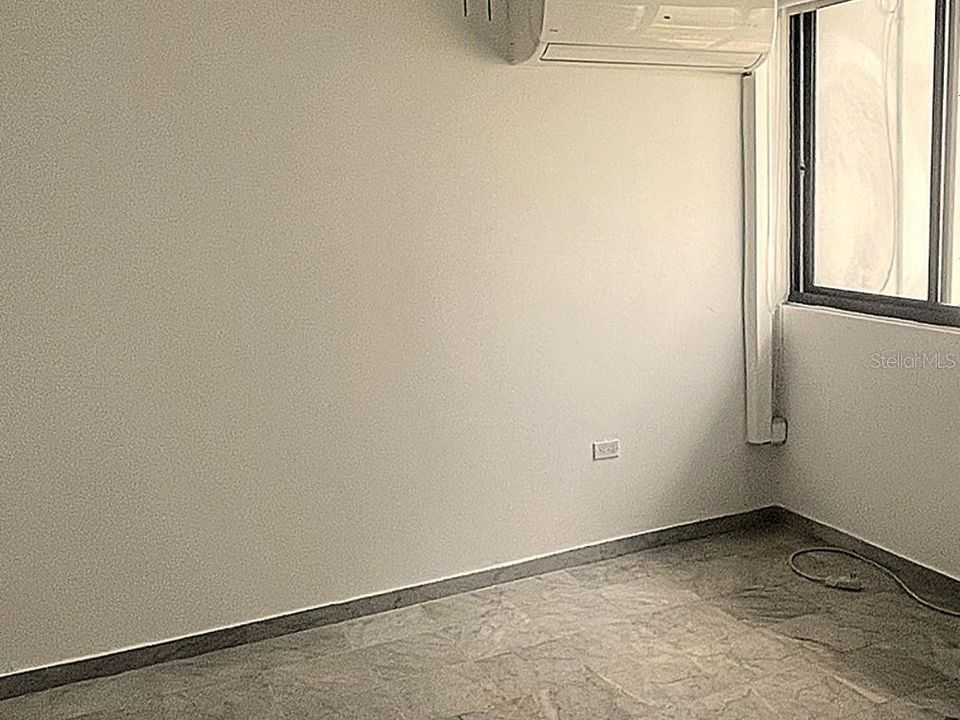 Под контрактом: $685,000 (3 спален, 2 ванн, 1500 Квадратных фут)