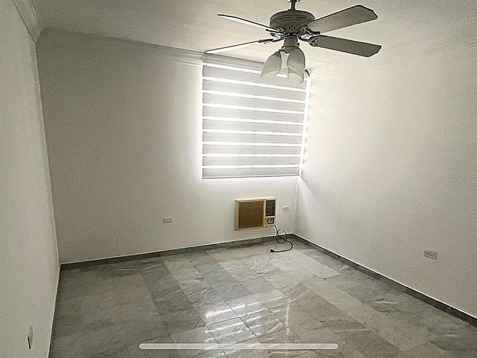 Под контрактом: $685,000 (3 спален, 2 ванн, 1500 Квадратных фут)