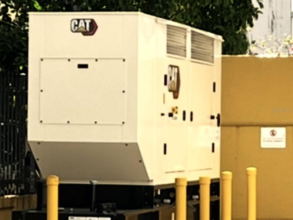 Под контрактом: $685,000 (3 спален, 2 ванн, 1500 Квадратных фут)