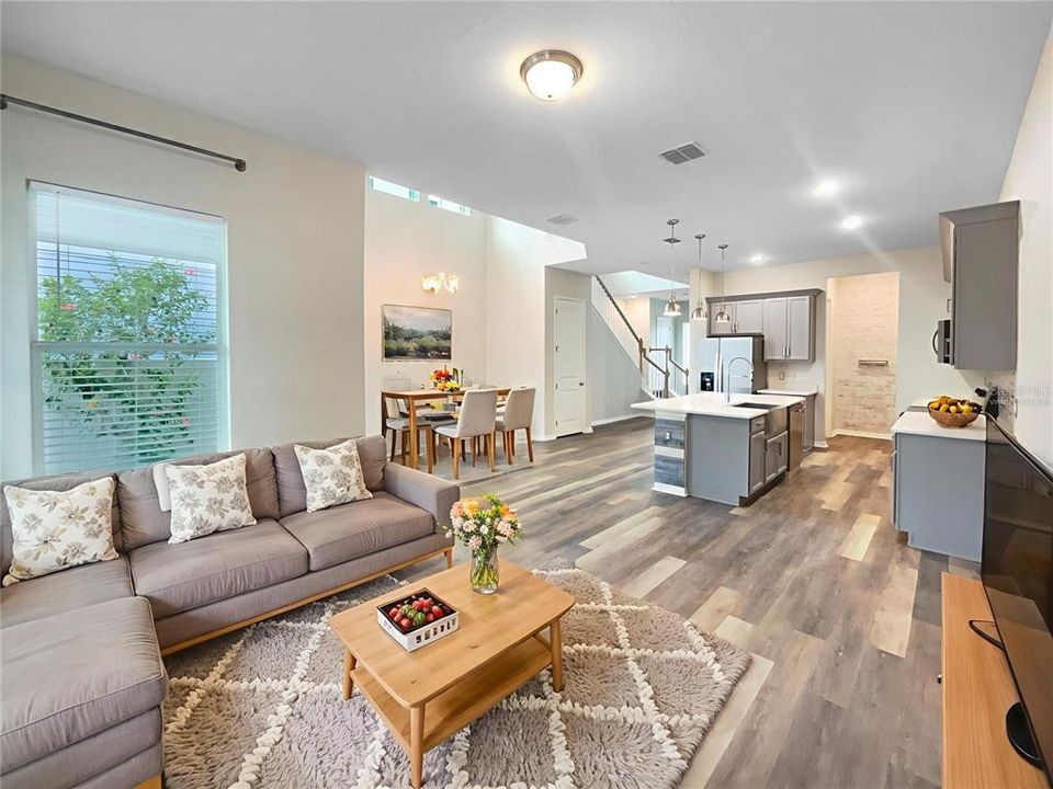 Active With Contract: $455,000 (3 beds, 2 baths, 2089 Square Feet)