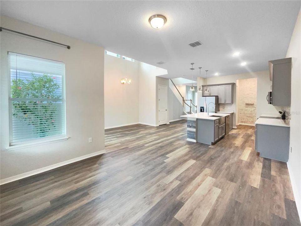 Active With Contract: $455,000 (3 beds, 2 baths, 2089 Square Feet)