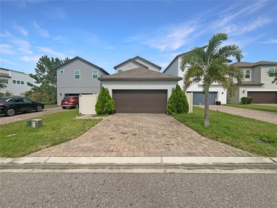 Active With Contract: $455,000 (3 beds, 2 baths, 2089 Square Feet)