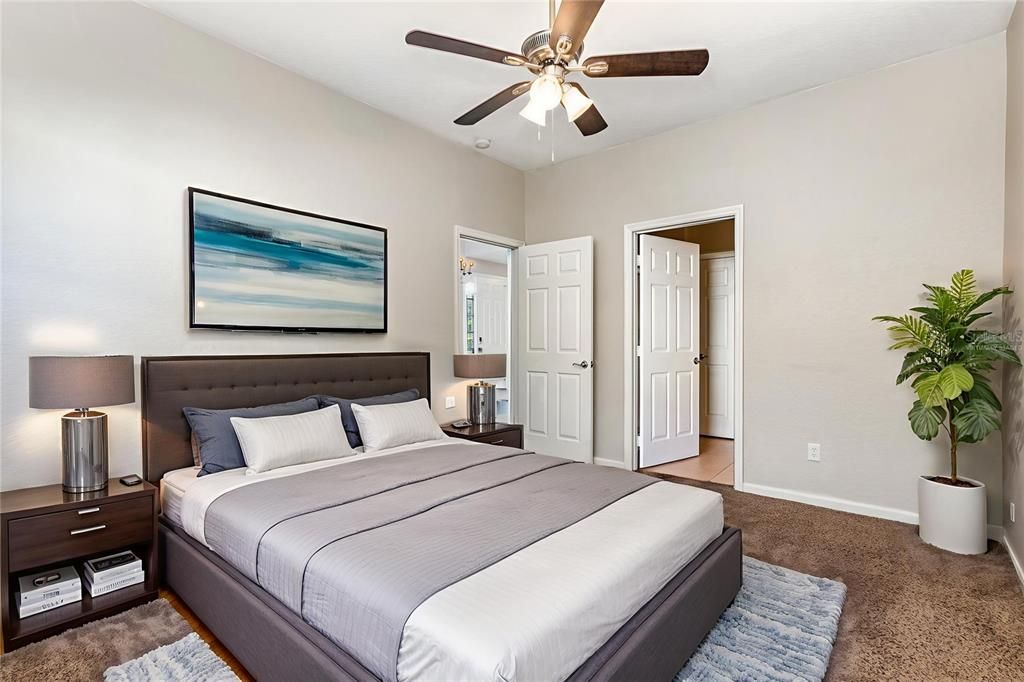 合同活跃: $339,900 (2 贝兹, 3 浴室, 2059 平方英尺)