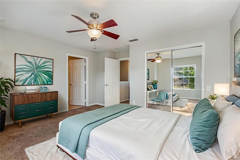 合同活跃: $339,900 (2 贝兹, 3 浴室, 2059 平方英尺)