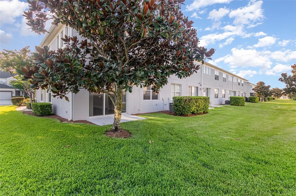 合同活跃: $339,900 (2 贝兹, 3 浴室, 2059 平方英尺)