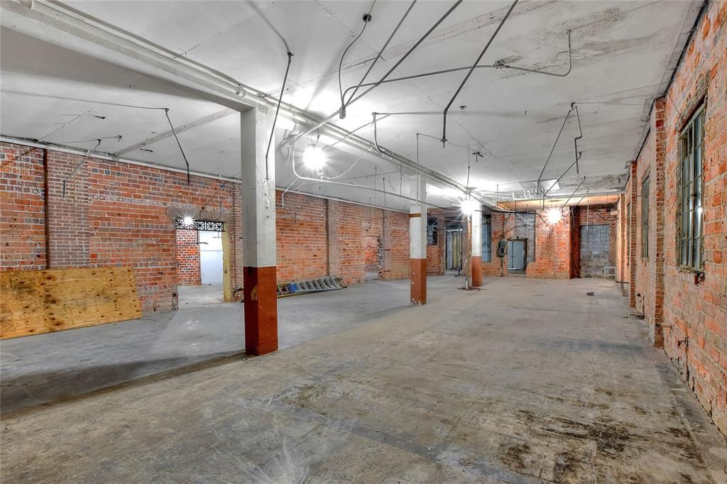 待售: $1,290,000 (0 贝兹, 0 浴室, 21236 平方英尺)