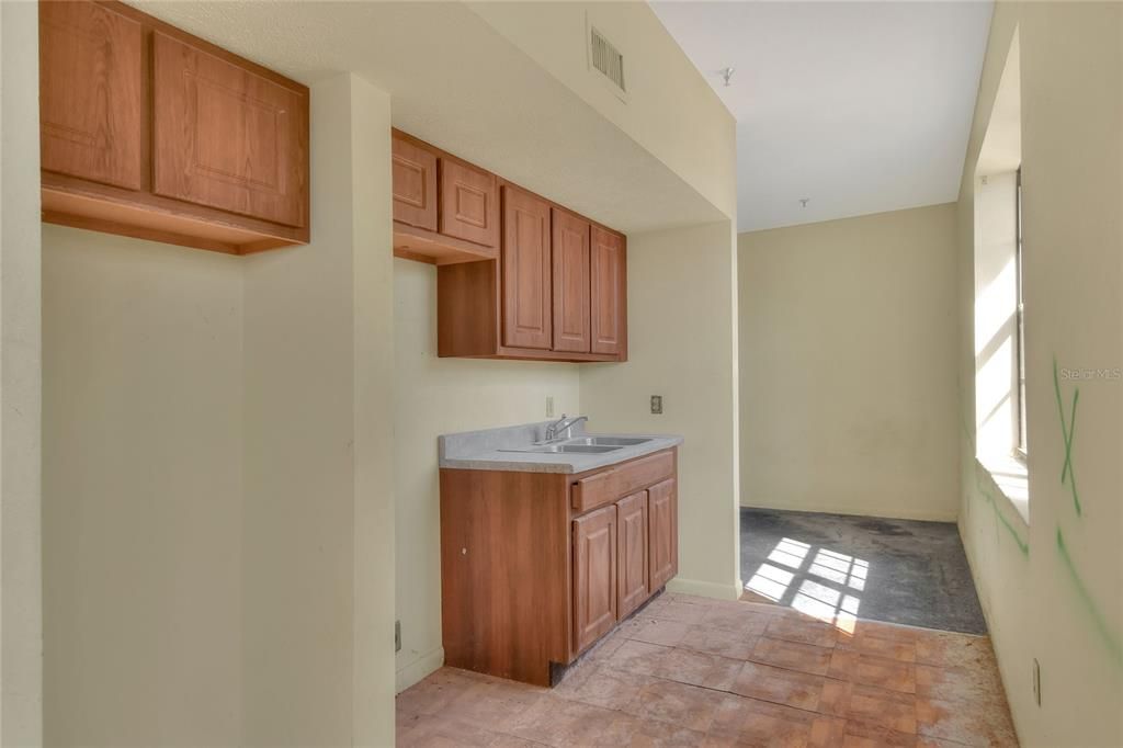 待售: $1,290,000 (0 贝兹, 0 浴室, 21236 平方英尺)