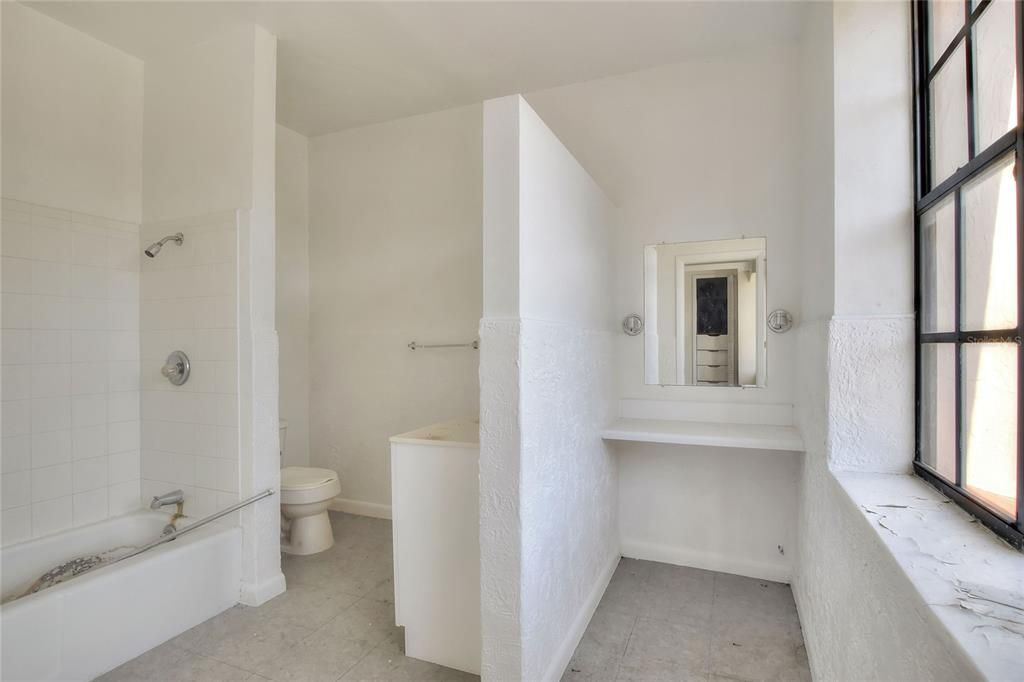 待售: $1,290,000 (0 贝兹, 0 浴室, 21236 平方英尺)